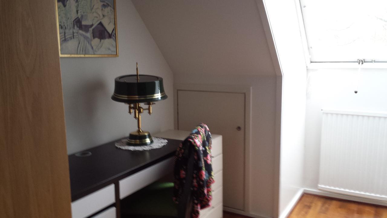 Enkelrum med utsikt över trädgården (Elvis)